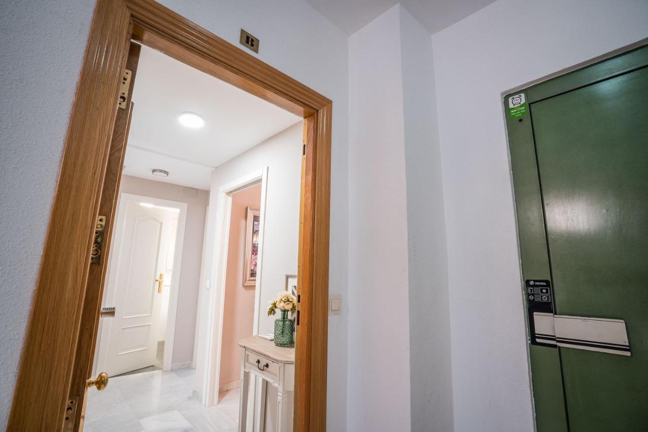 Ibericabeds Nueva De San Anton Apartment Гранада Екстериор снимка